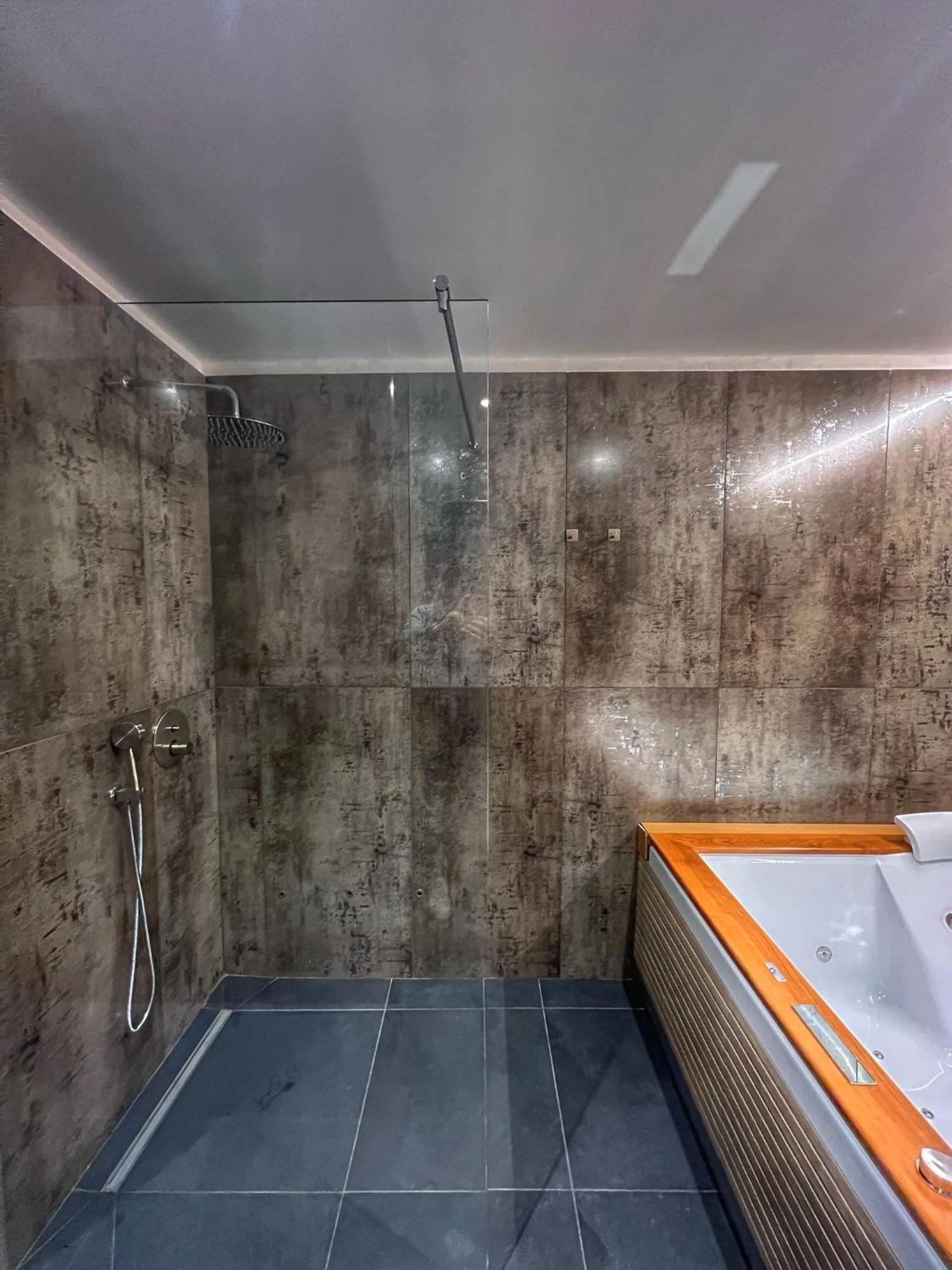 Amay City Suite Бари Экстерьер фото